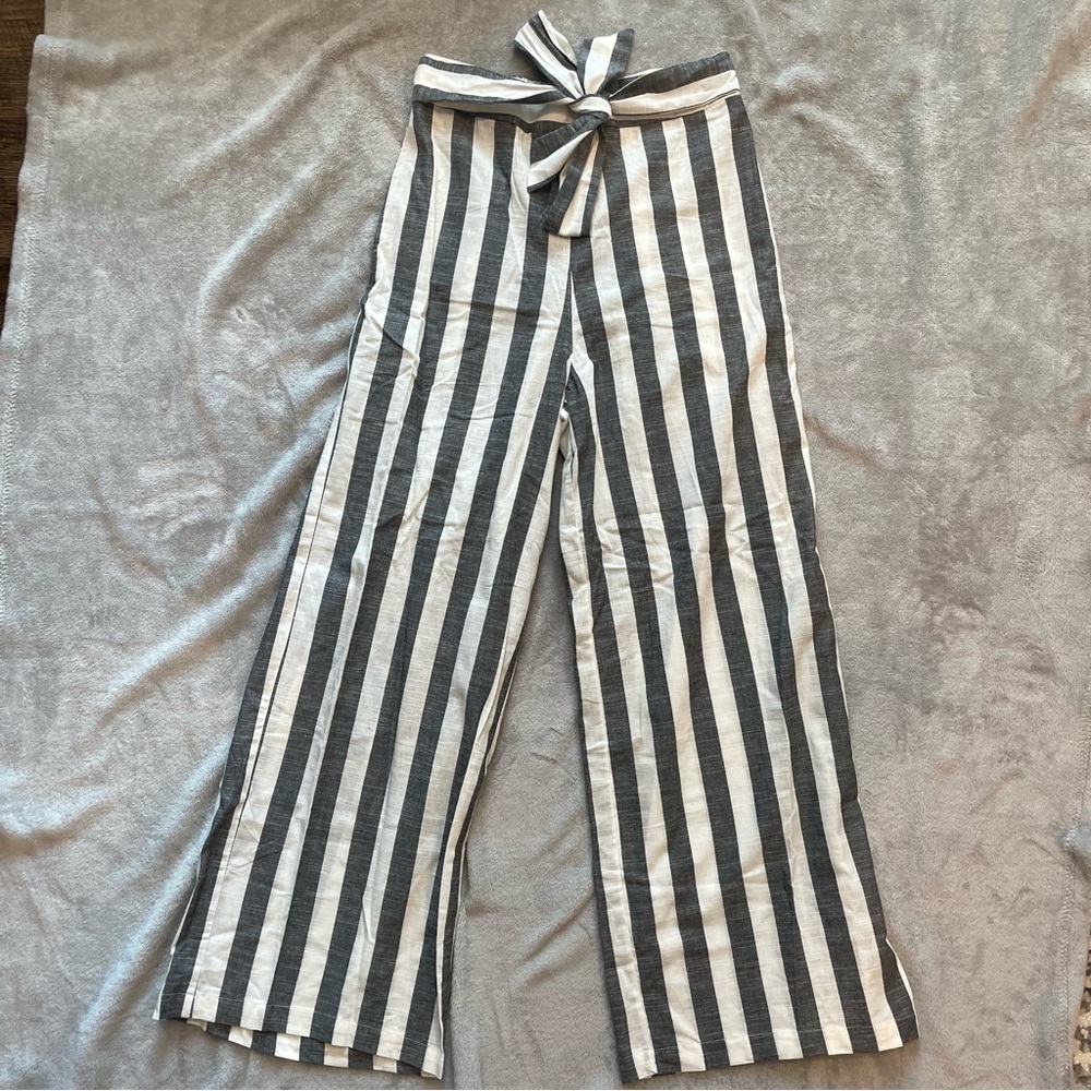 grey and while striped wide leg pants